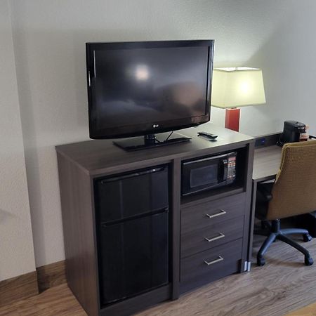 Quality Inn Forsyth Near Ga Public Safety Training Center Εξωτερικό φωτογραφία