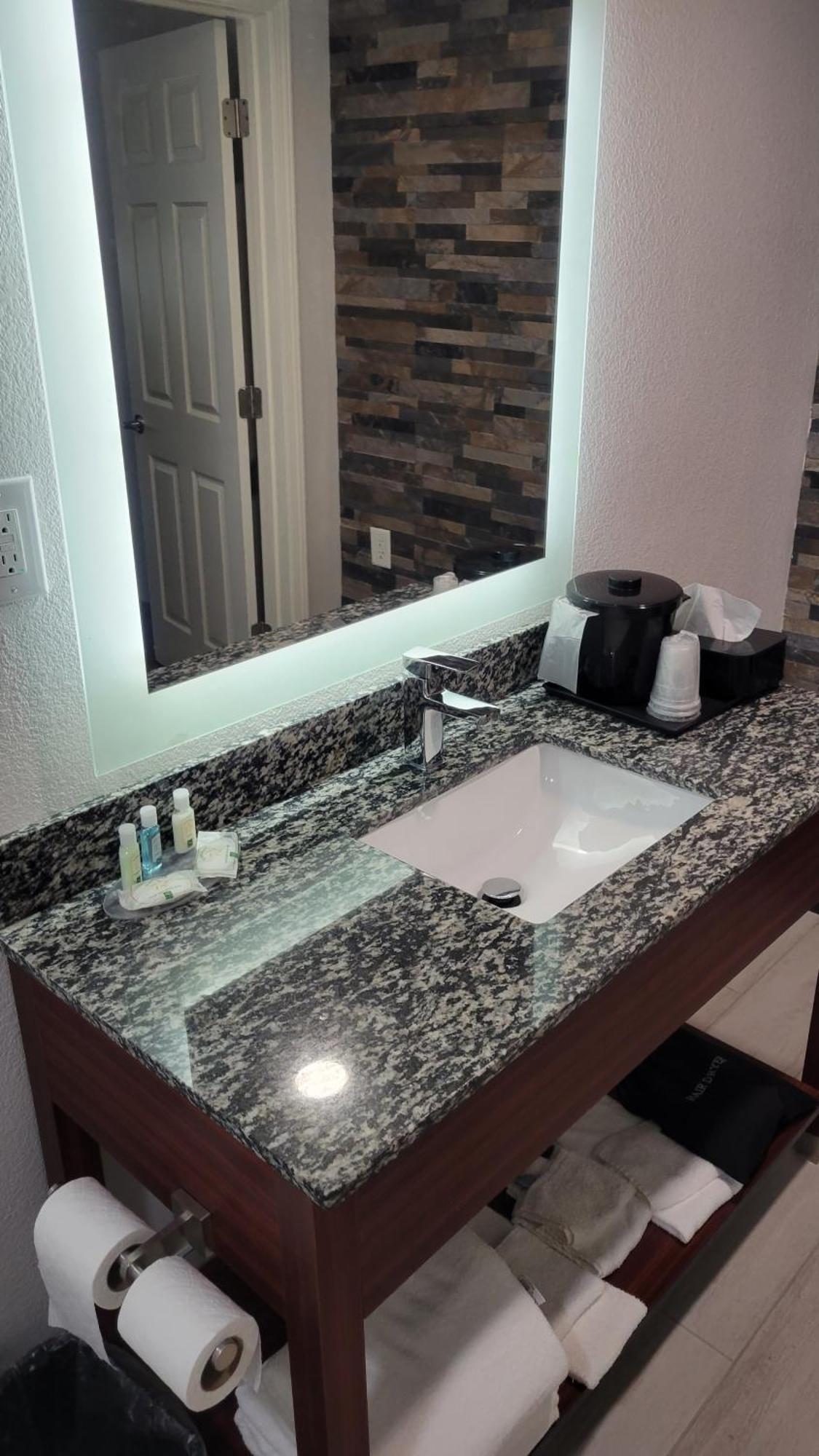 Quality Inn Forsyth Near Ga Public Safety Training Center Εξωτερικό φωτογραφία